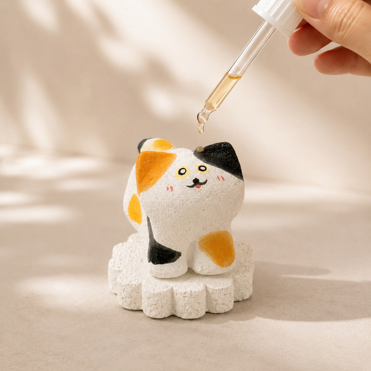 MuMuLush Handmade Spinner Lucky Calico Cat Ceramic Aroma Stone Diffuser MuMuLush
