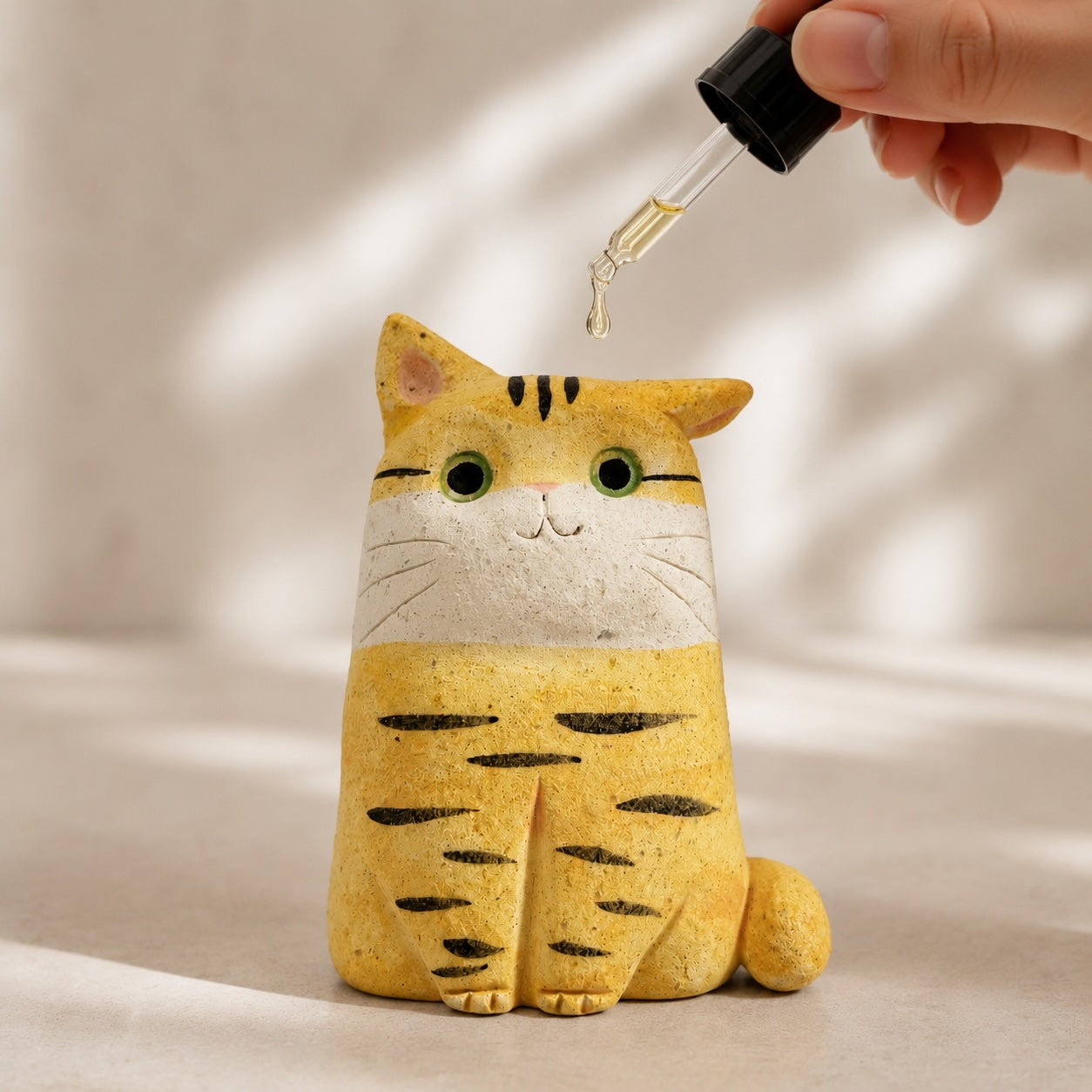 MuMuLush Handmade Sunny Tabby Cat Ceramic Aroma Stone Diffuser MuMuLush